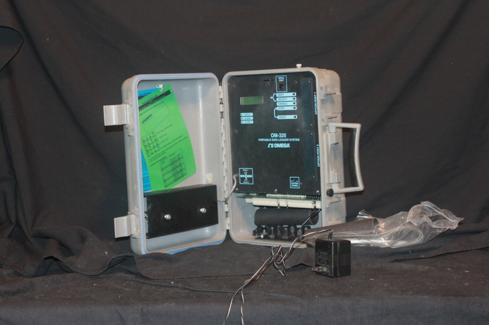 Omega Engineering OM-320 Portable Data Logger System