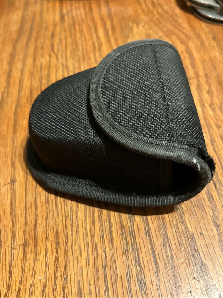 Gall’s Double Handcuff Case