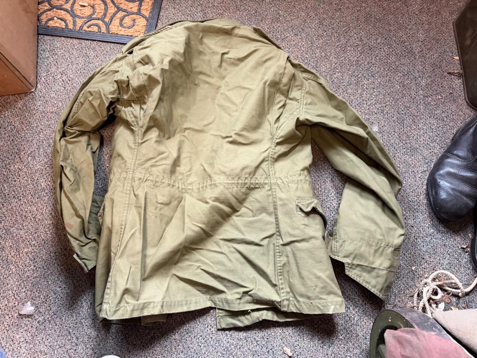 ORIGINAL VIETNAM WAR US ARMY OG-107 COLD WEATHER PARKA-SMALL, 1971