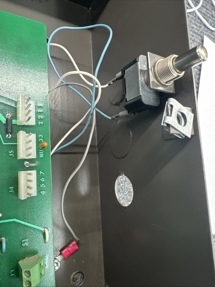 Vinbtage Security/Fire Alarm Control Panel W/Junction Box P-44146 issue 3