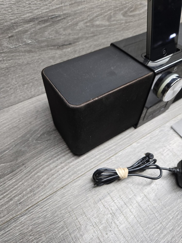 Logitech Pure-Fi Express Plus Speaker System for iPhone 4