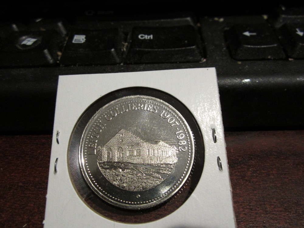 1982 - Crowsnest Pass, Alberta - Canada Commemorative Trade Dollar