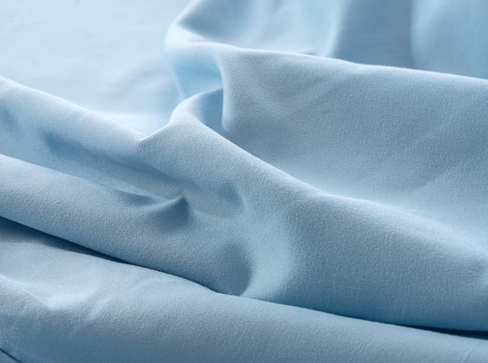 Queen Size Solid Cooling & Breathable 4 Piece Bedding Sheet Set - Brushed Mic...