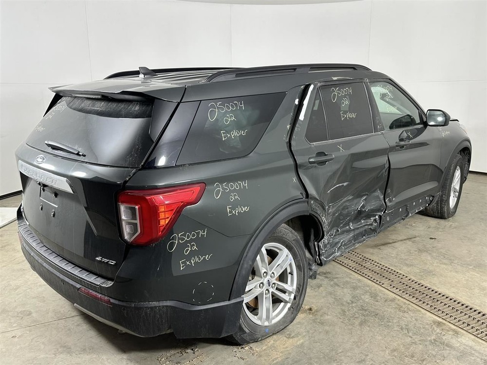 Camera/Projector Camera Windshield Mounted Fits 20-24 AVIATOR 2724658