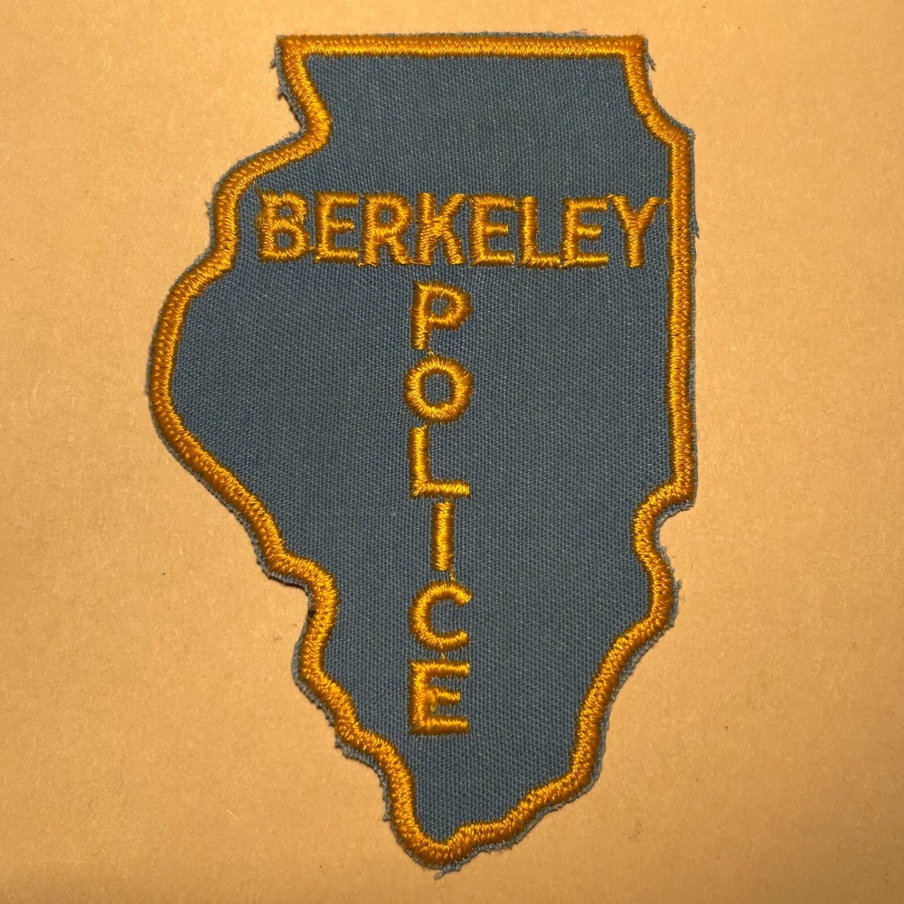 BERKELEY, ILLINOIS POLICE STATE SHAPE SHOULDER PATCH IL