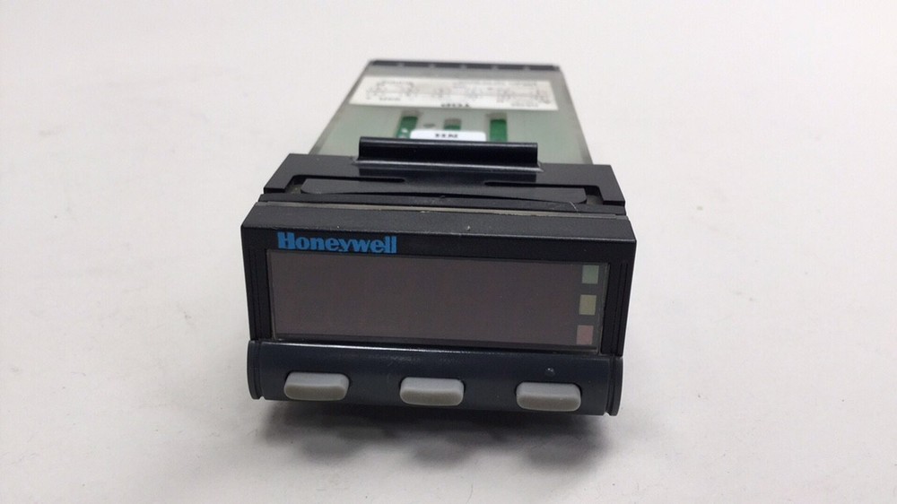 Honeywell DC70-3100000 Used Controller UDC700