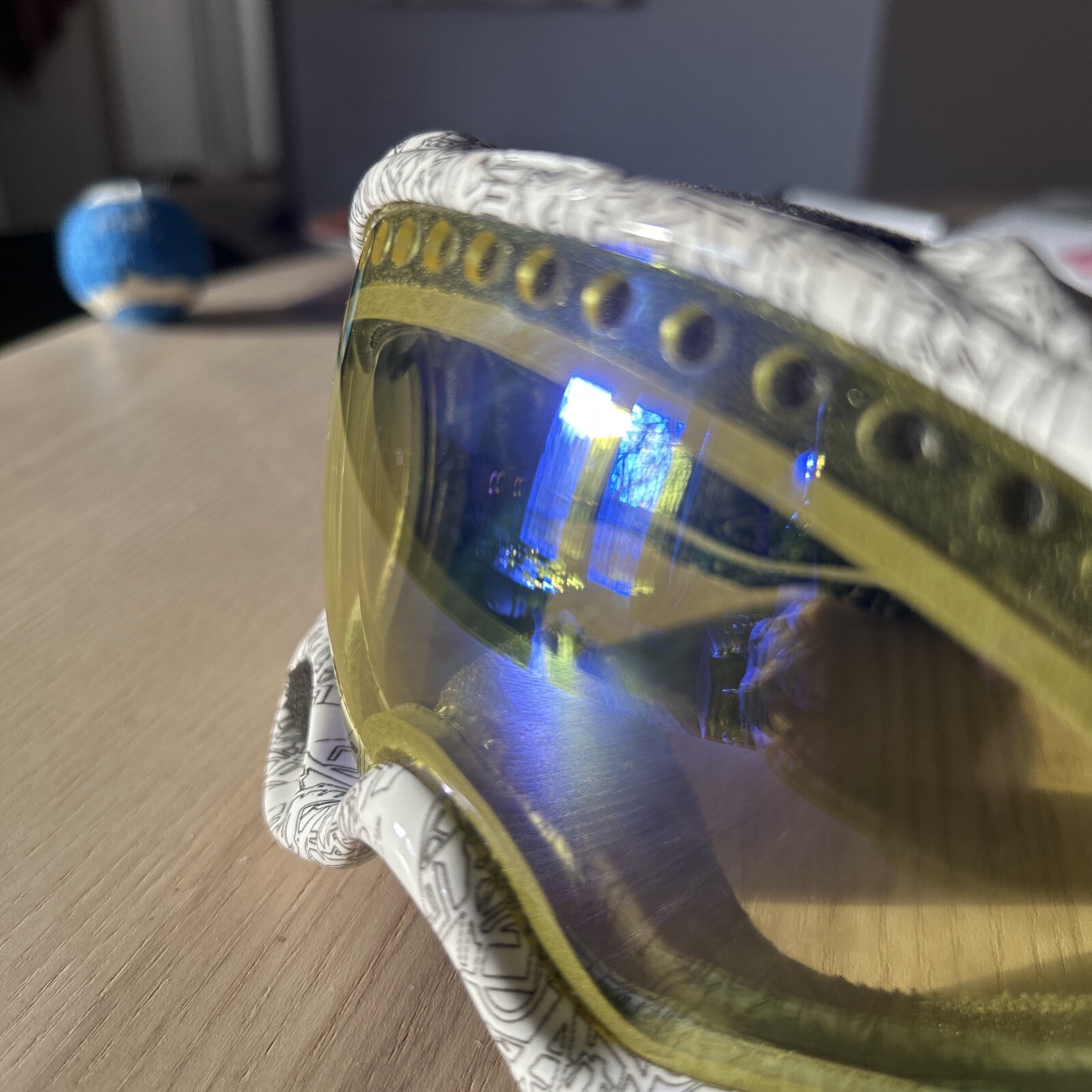 Oakley Crowbar Ski And Snowboard Goggles.