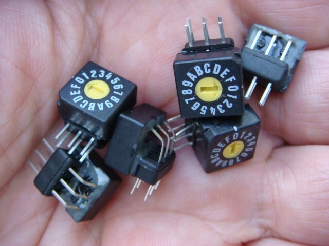 LOT of TEN (10) 16-position Rotary HEXADECIMAL SWITCHES -- New & Unused