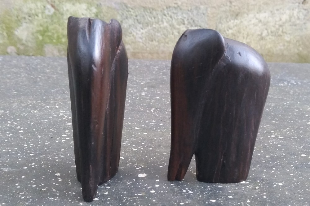 wood carving shadow elephant