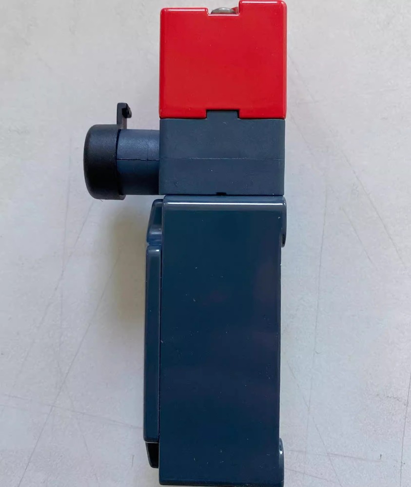 Pizzato Limit switch FD 1899-F1M2