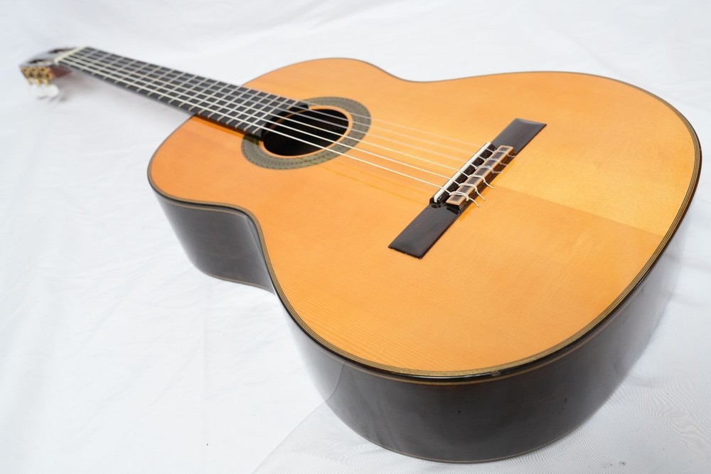 ARIA A-100S All Solid Wood Classical Guitar USED