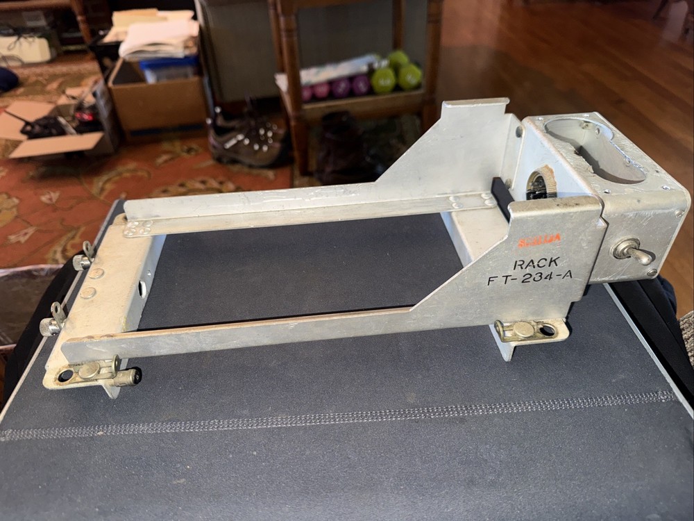 ARC-5 Command Set Transmitter Mount WWII Aircraft Bomber FT 234 A Rack
