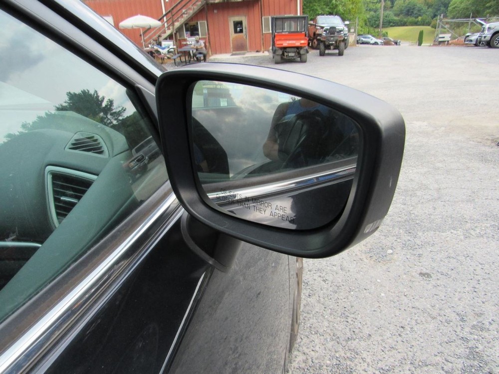 3 2018 Glove Box 1077605