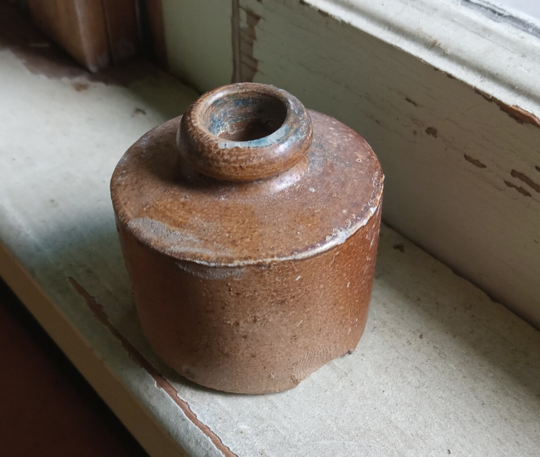 1860s BROWN LARGER STONEWARE INK BOTTLE DUG IN CIVIL WAR ERA ST.LOUIS PRIVY