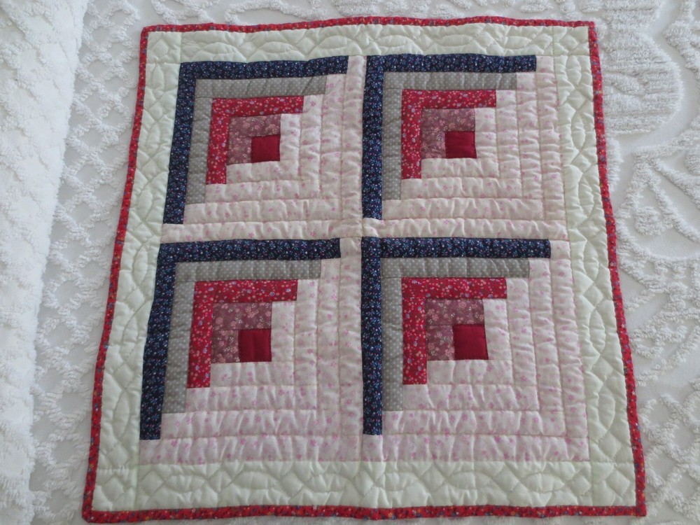 Handmade LOG CABIN PATCHWORK Cotton TABLE TOPPER QUILT - 26-1/2" x 26-1/2"