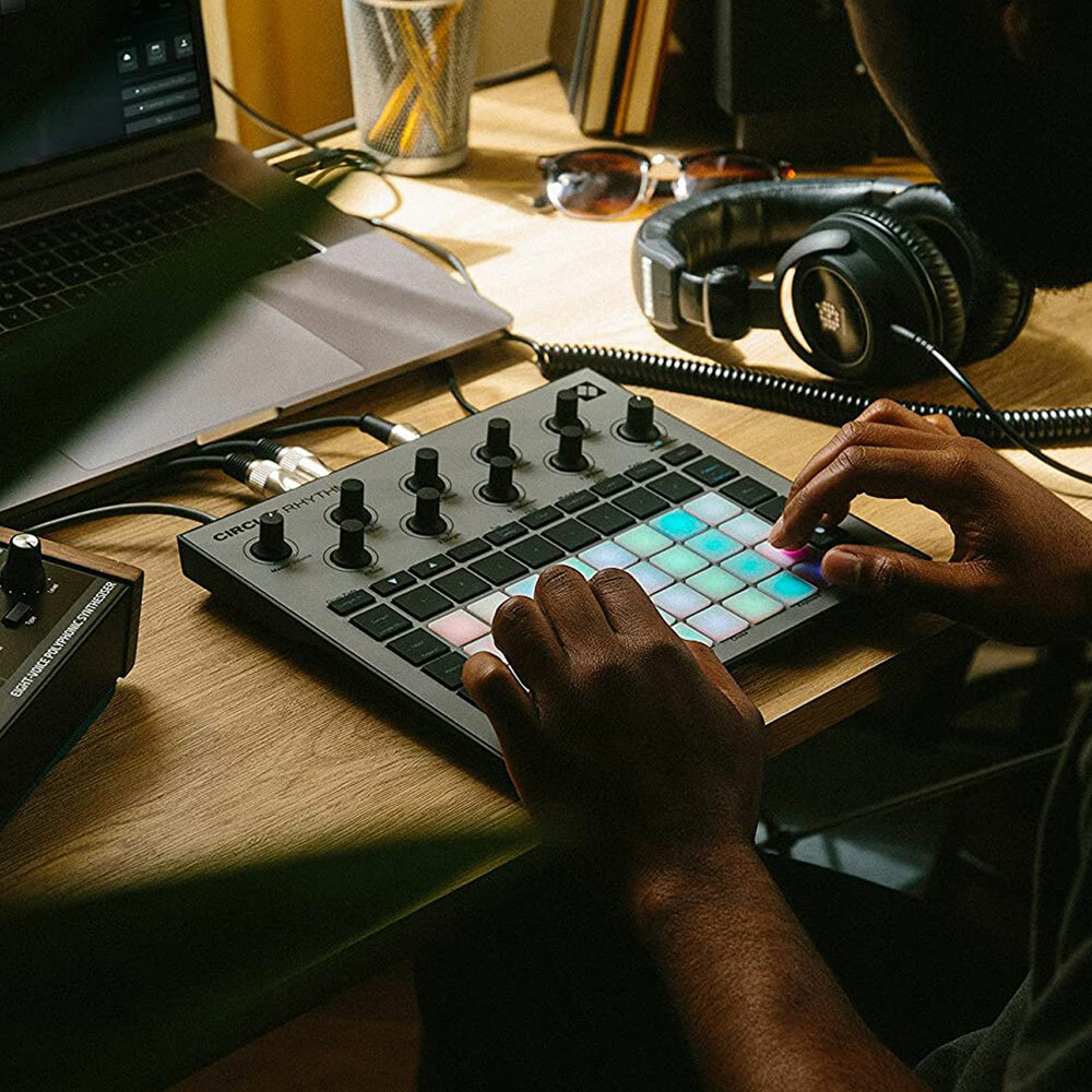 Novation Circuit Rhythm Groovebox w/ Sampler MIDI Controller & Workstation