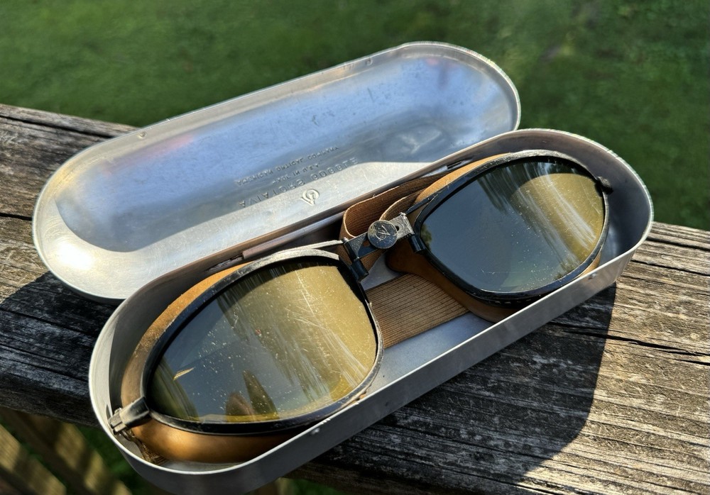 Nice WWII era American Optical Aviator Goggle W/ Aluminum Case