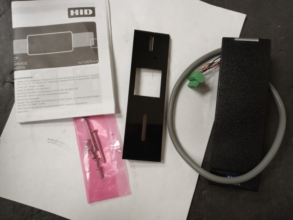 HID RP15 multiCLASS Reader - (P/N 910PMNNEKMA003)