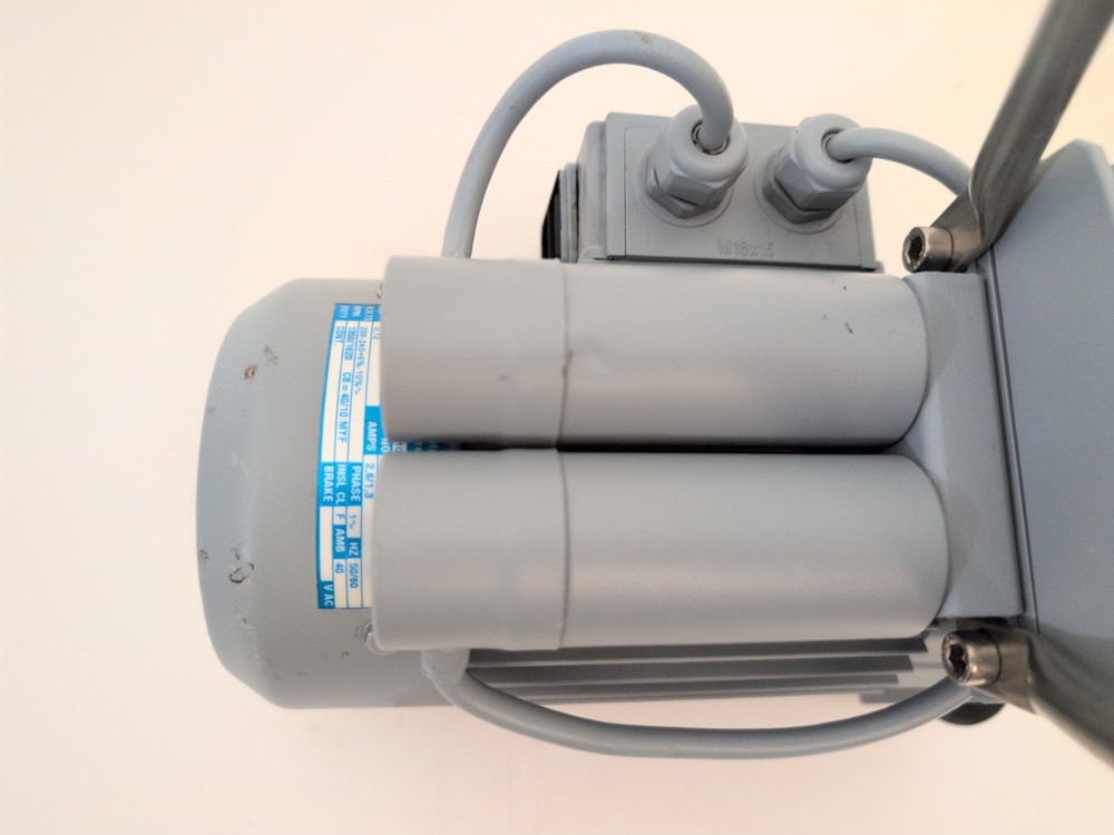Vacuubrand ME 2 Diaphram Vacuum Pump