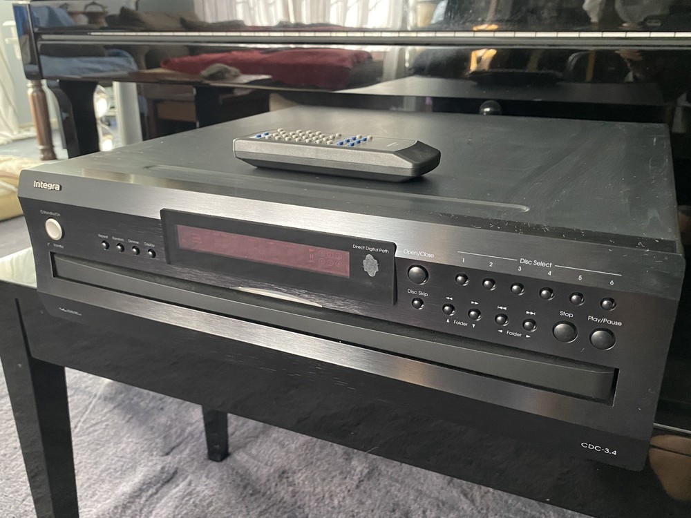 Integra CDC-3.4 6-Disc Carousel CD Player Perfect Working Condition With Remote