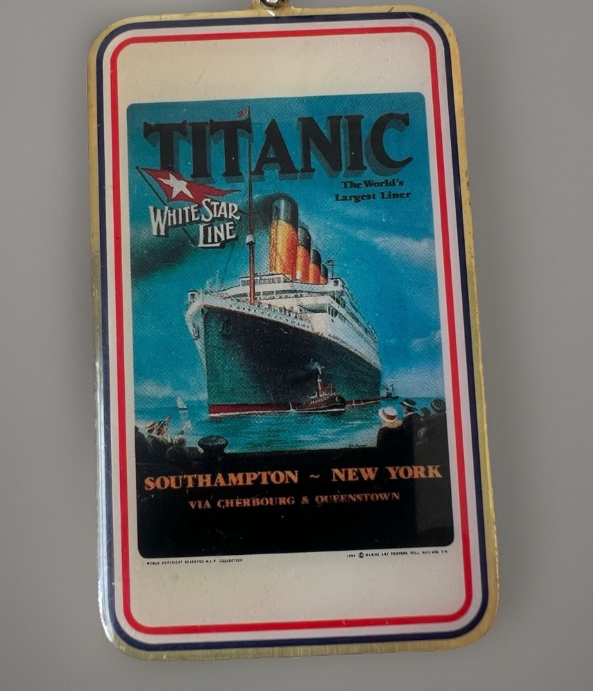 Titanic White Star Line Keychain