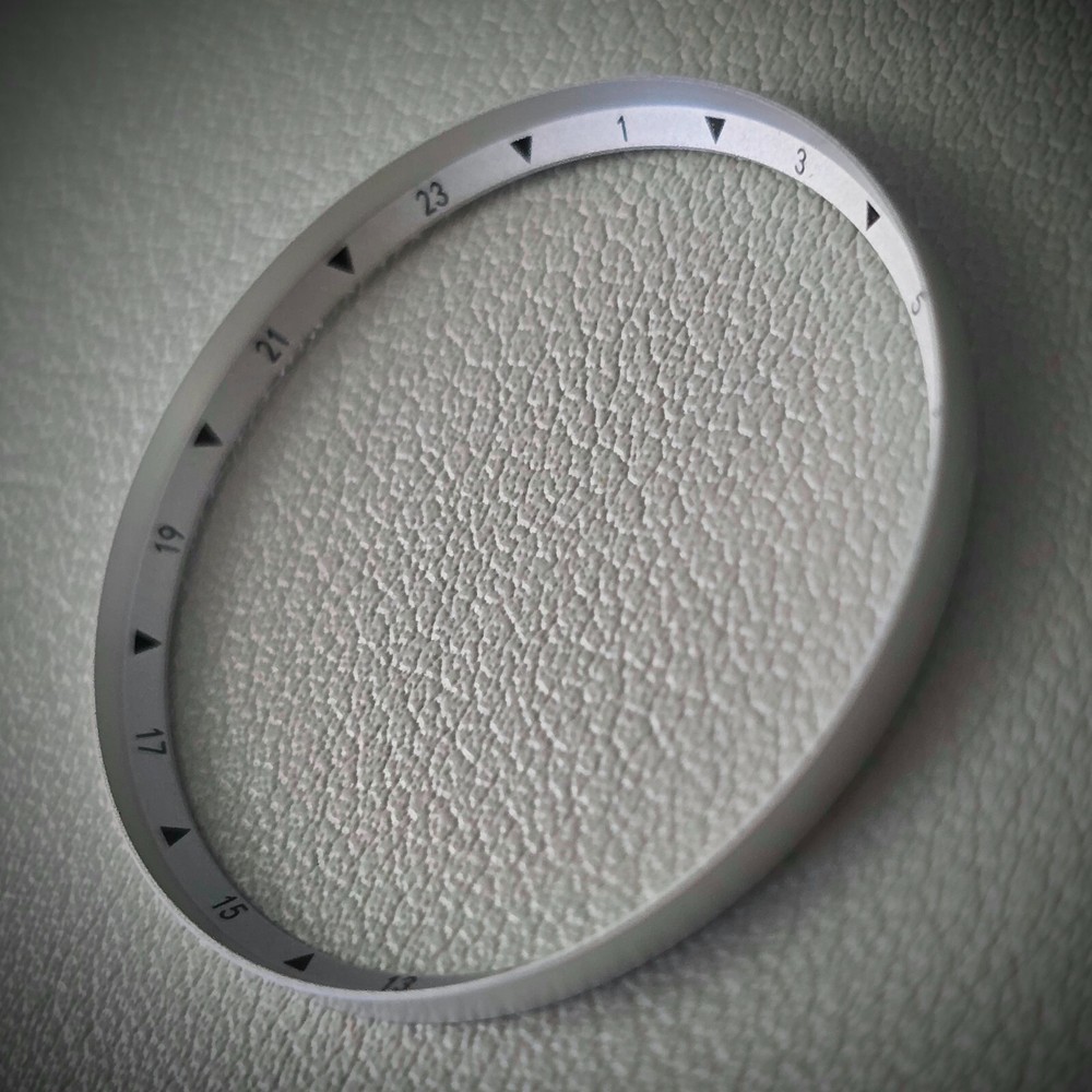 SEIKO Chapter Ring SKX007 / ANGLED GMT  Sand Blasted + Black