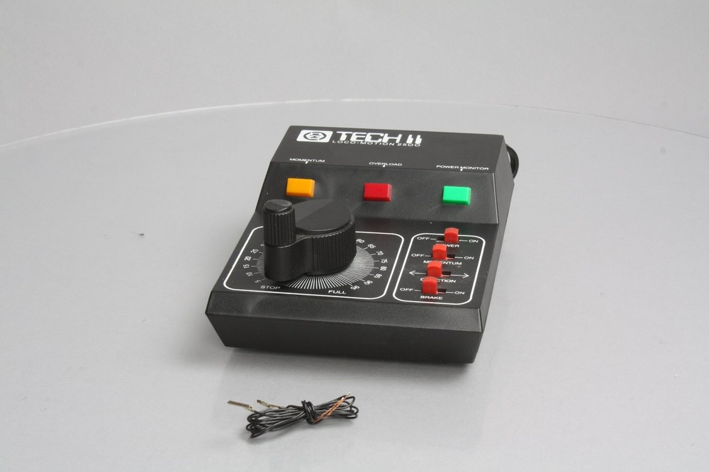 MRC 2500 HO Scale Loco-Motion Tech II Model Train Control LN/Box