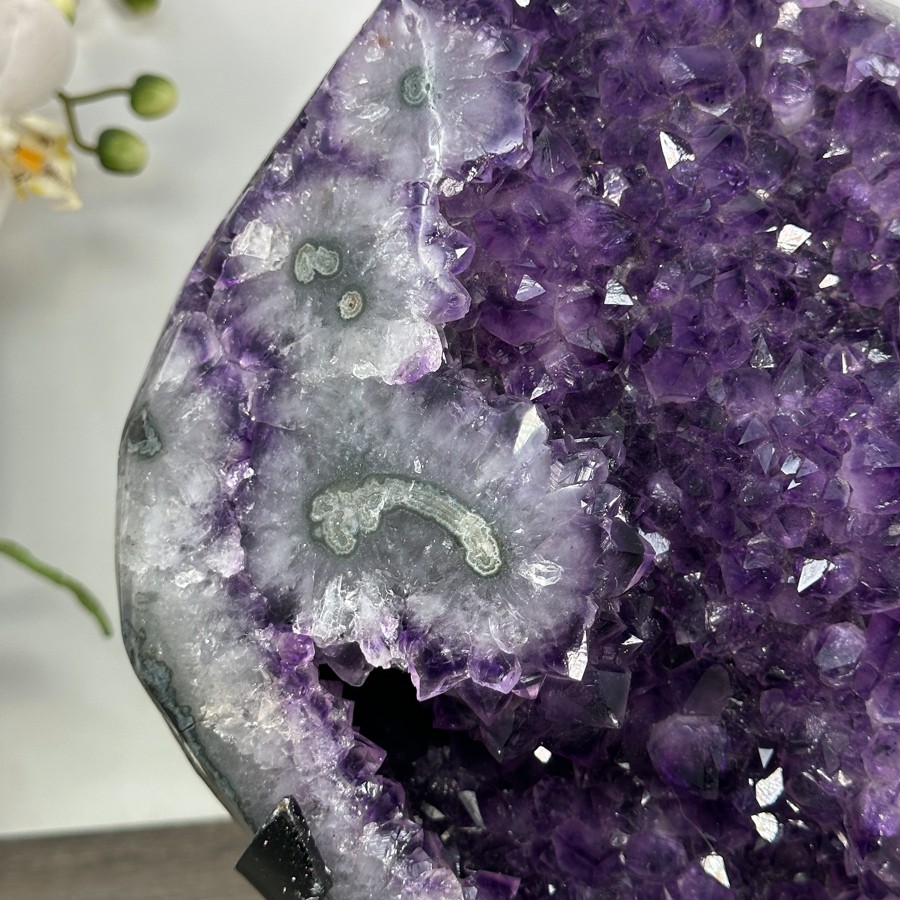 Top Grade Natural Amethyst Stone Statement Piece. MWS2829
