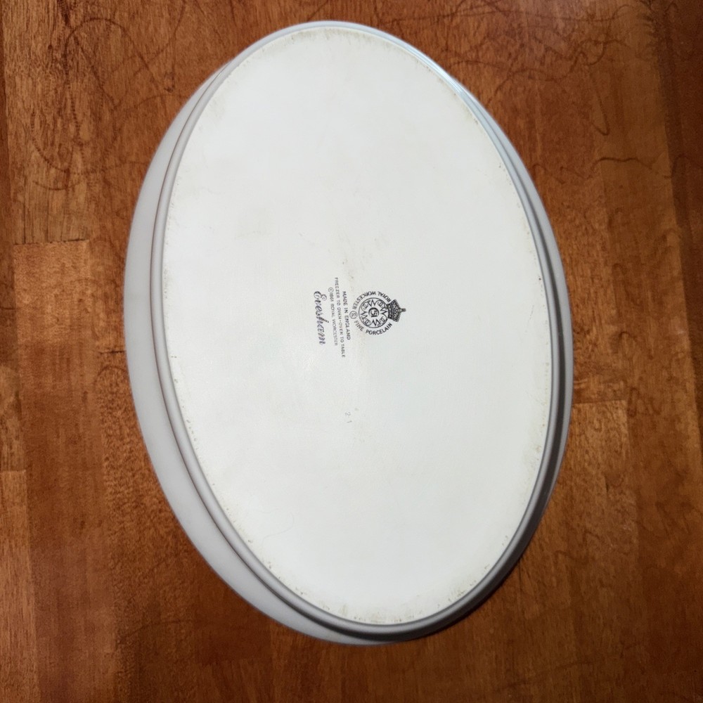 Royal Worcester Evesham 11 1/2" Oval Baker England