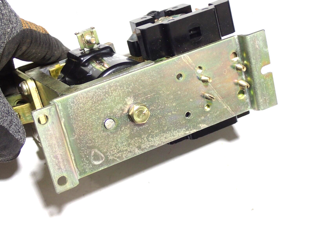 GENERAL ELECTRIC TIME DELAY RELAY C100B10 600V 10A NEW