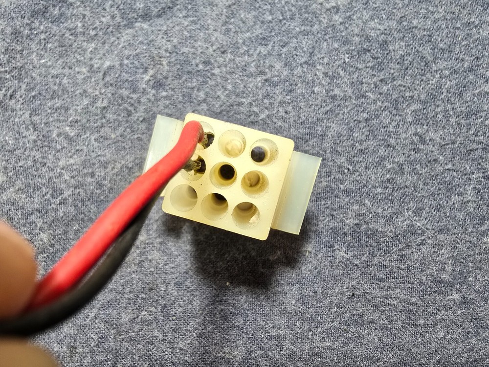 Heathkit SB-401 Transmitter Part - Accessory Socket (Part 432-71)