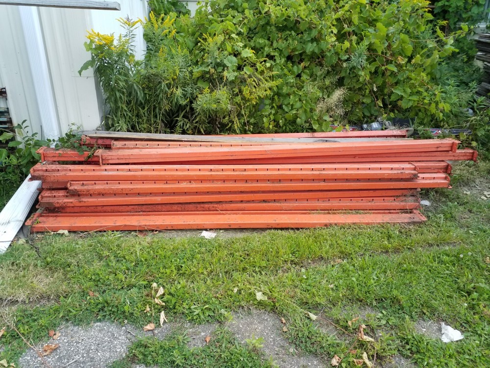 Interlock Teardrop Pallet Rack 102" X 6"
