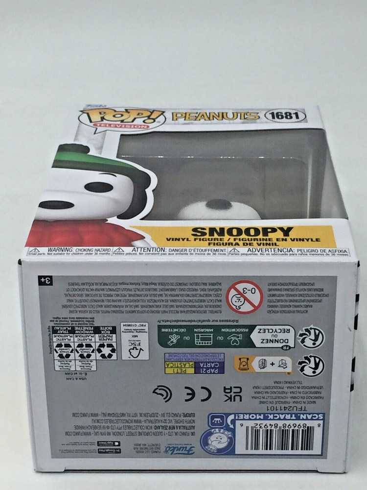 Funko Pop! Animation Peanuts Snoopy #1681 With Pop Protector