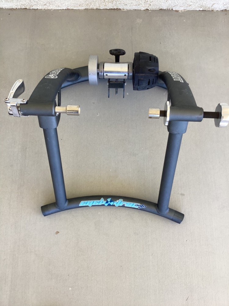 Giant Cyclotron Auto Bicycle Trainer