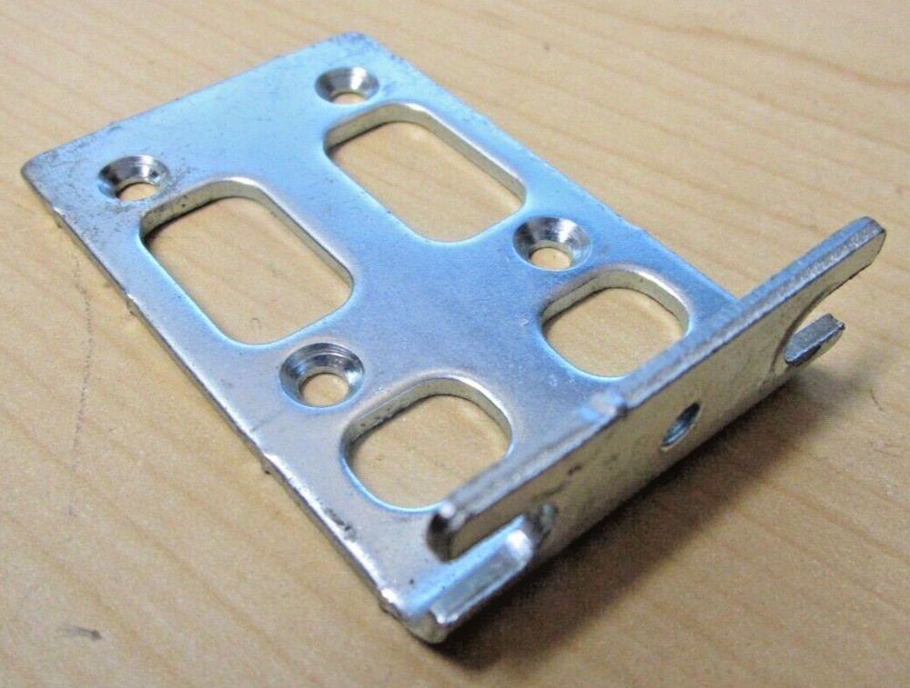 CISCO RACK MOUNT BRACKET 700-01170 02 AO SS1