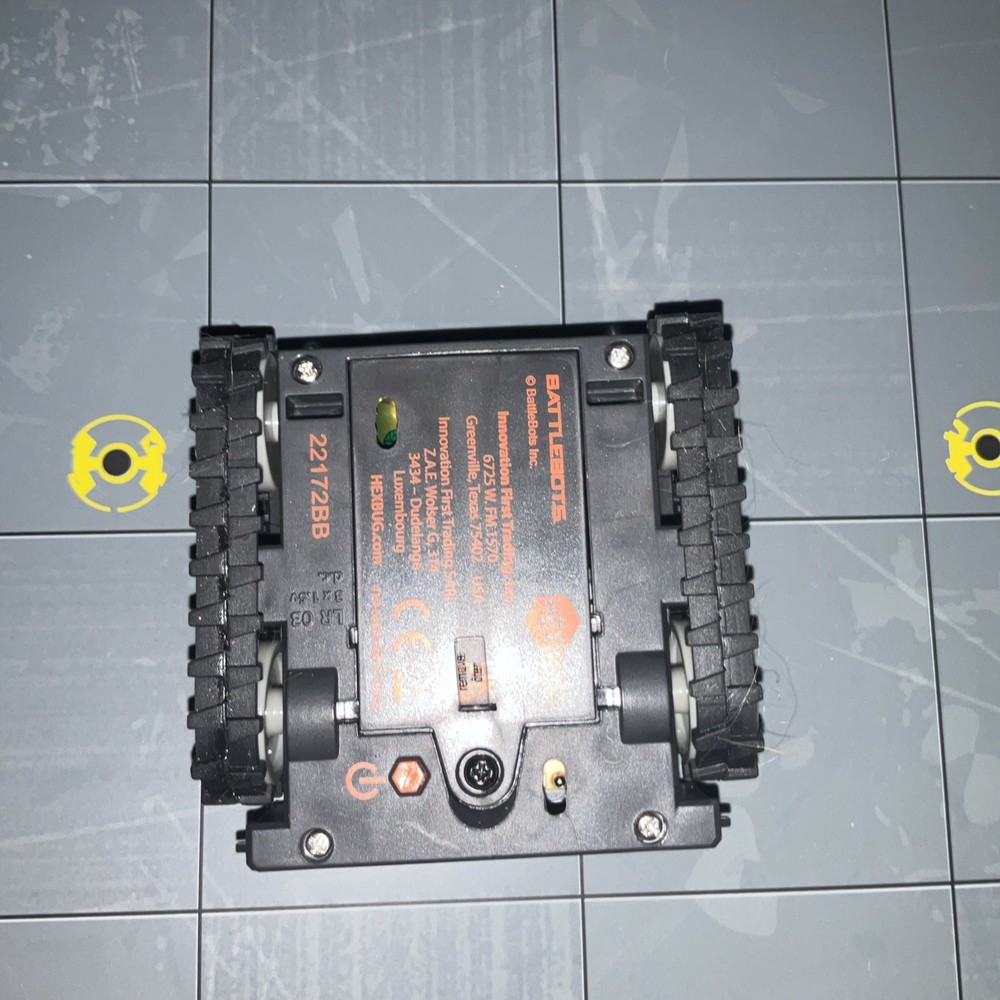 HEXBUG BatteBots Rusty & Tombstone and 4 customizable battlebots