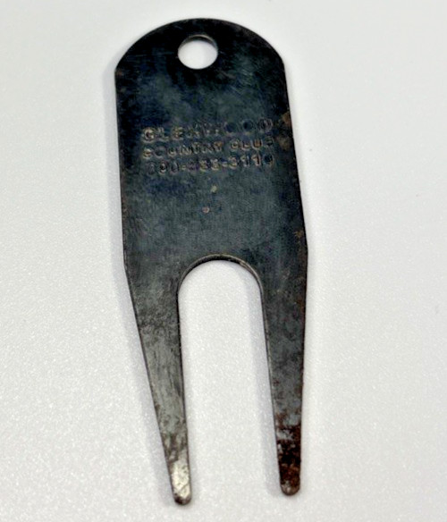 7 Metal Golf Divot Tools And 1 Bag Tag