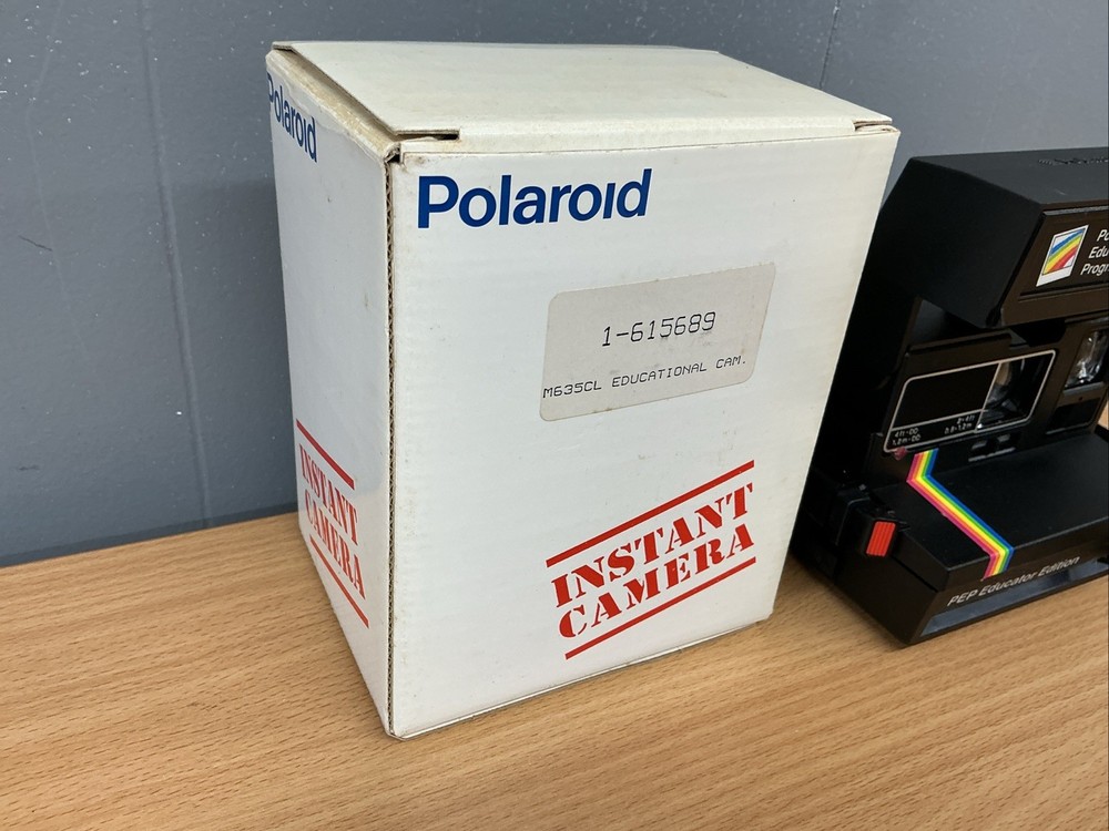 Polaroid M635CL Instant Camera PEP Educational Edition 600 EUC. Excellent!