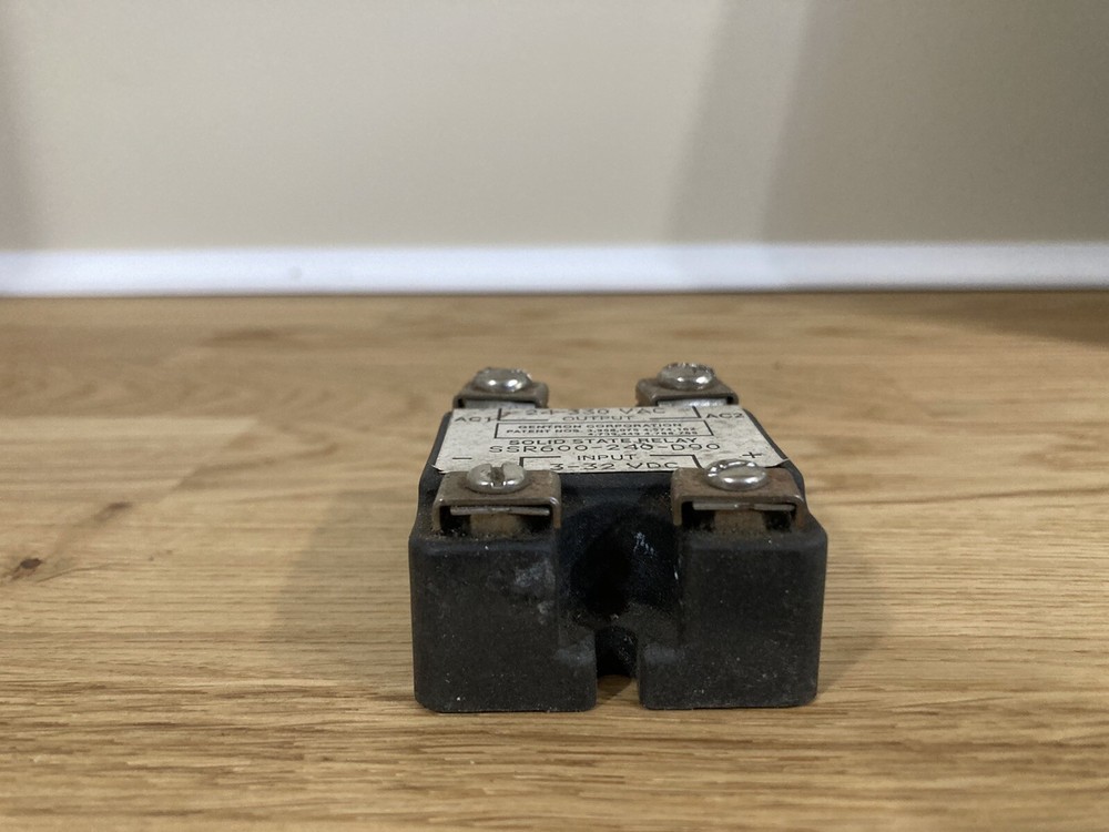 Gentron SSR600240D25 Solid State Relay 3-32VDC Input, 240VAC Output