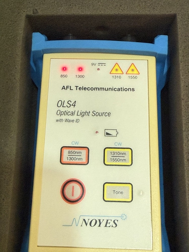 AFL Noyes OPM5 Optical Power Meter & OLS4 Optical Light Source