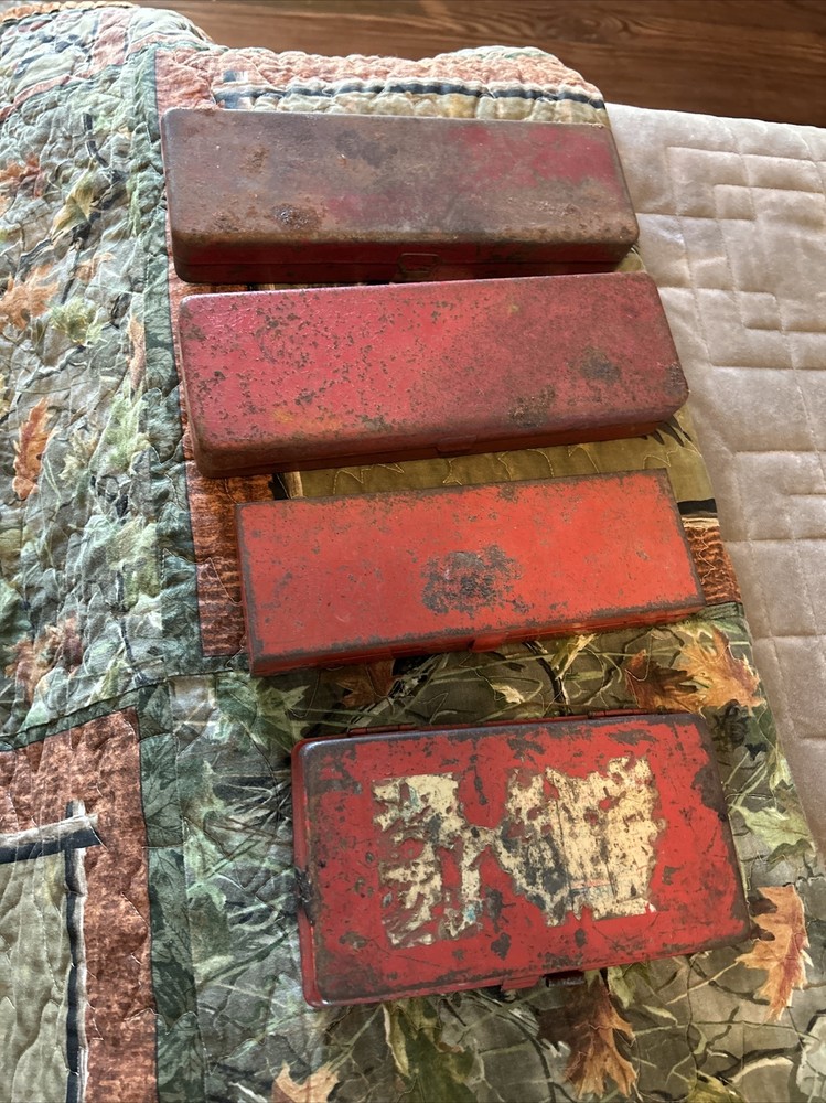 metal socket box empty