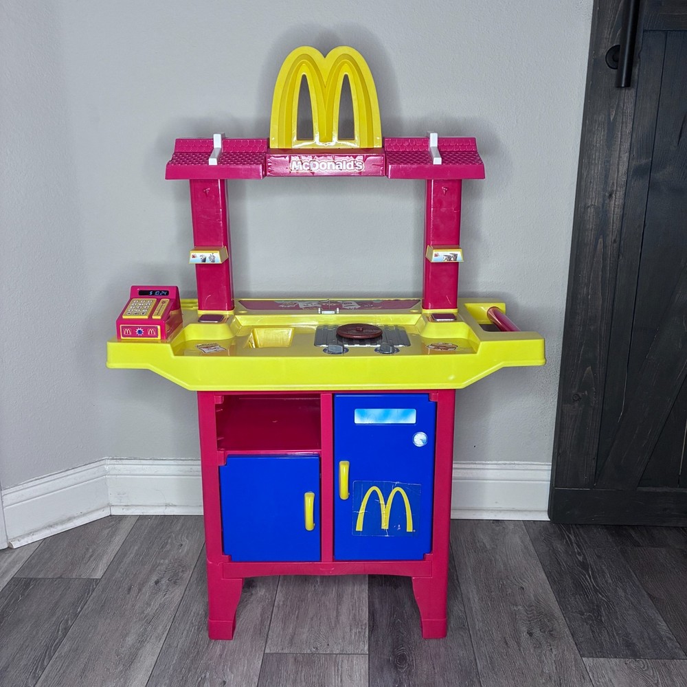 Vintage 2000s McDonald's Drive Thru Kitchen Playset READ DESCRIPTION
