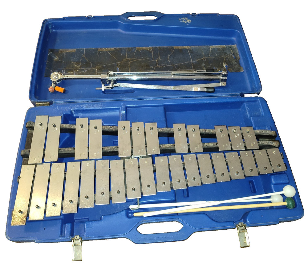 30-Key Musser Xylophone w/ Hard Case, Mallets & Stand Needs Cleaning READ