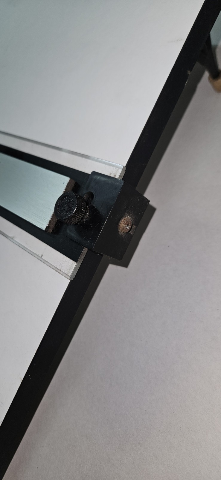 ALVIN Portable Drawing / Drafting Board 24x 18. Chip In Bottom Corner