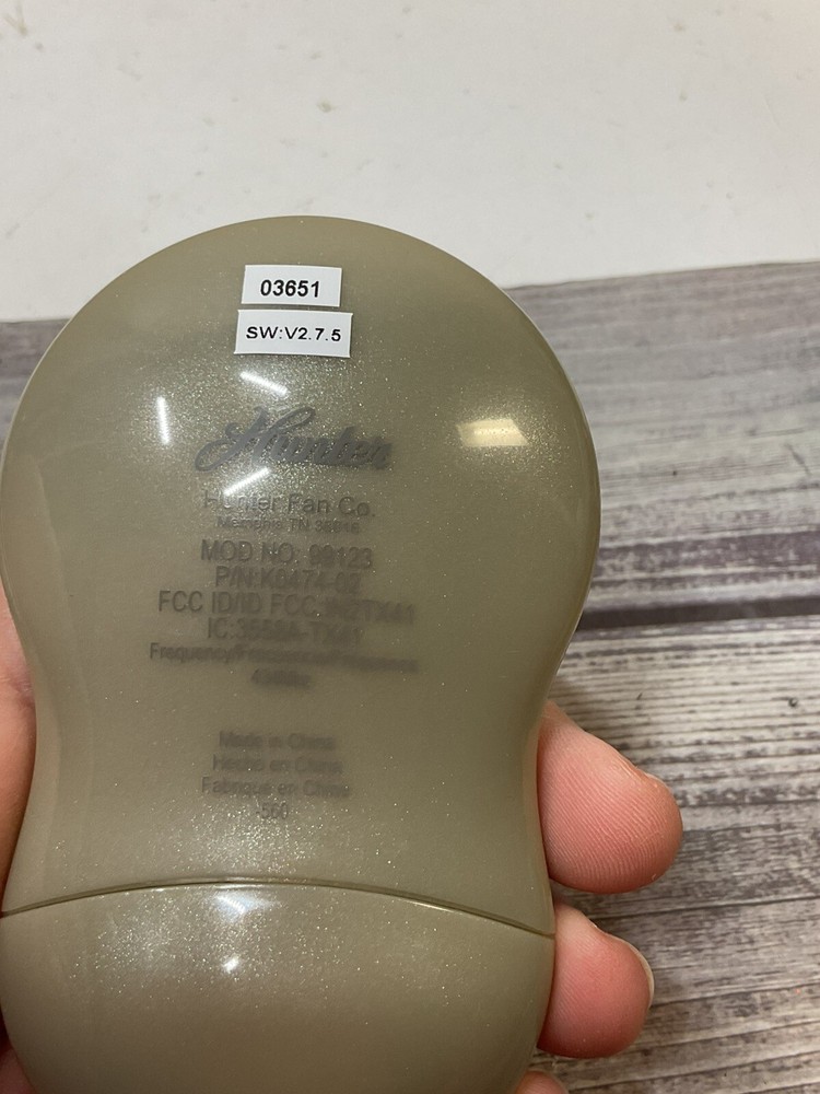 Hunter K0474-02 Replacement Remote Control and Wall Holder