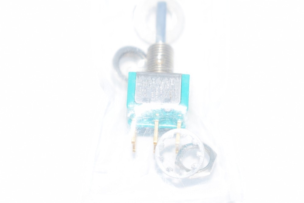 NEW Underwriters Lab Inc. Toggle Switch 6A 125VAC 3A 250VAC