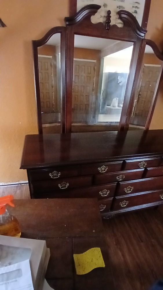 5 piece Queen bedroom set