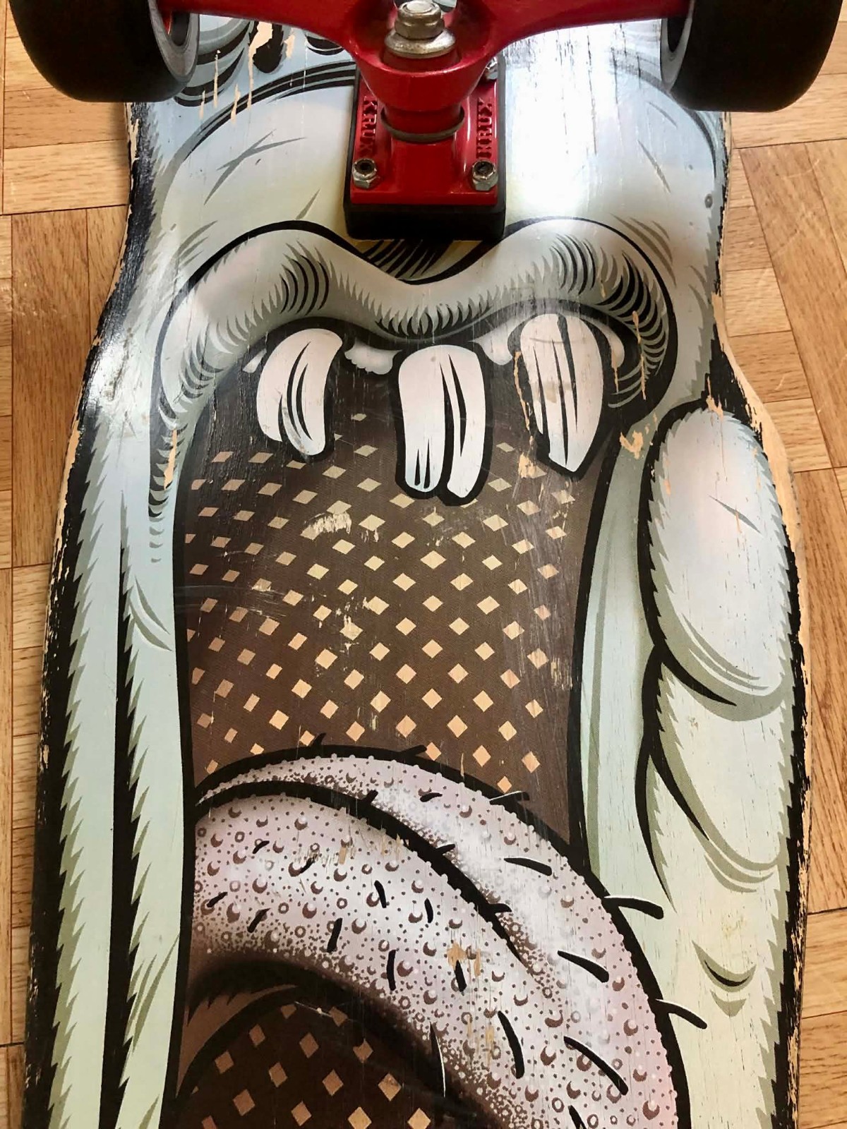 SANTA CRUZ BIG FOOT / SCREAMING FOOT -JIM PHILLIPS- USED LONGBOARD