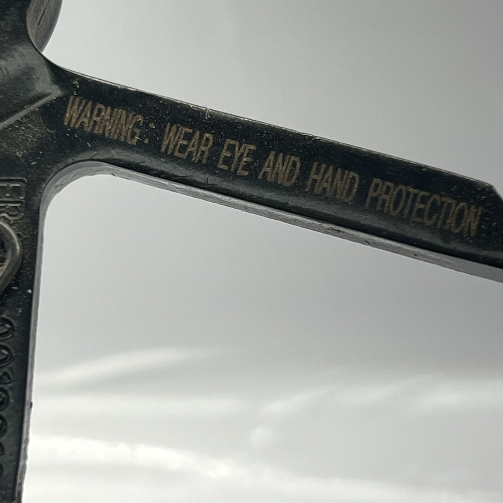 Lisle Flexable Button Connector Pliers- Preowned 29” + 10” Grip