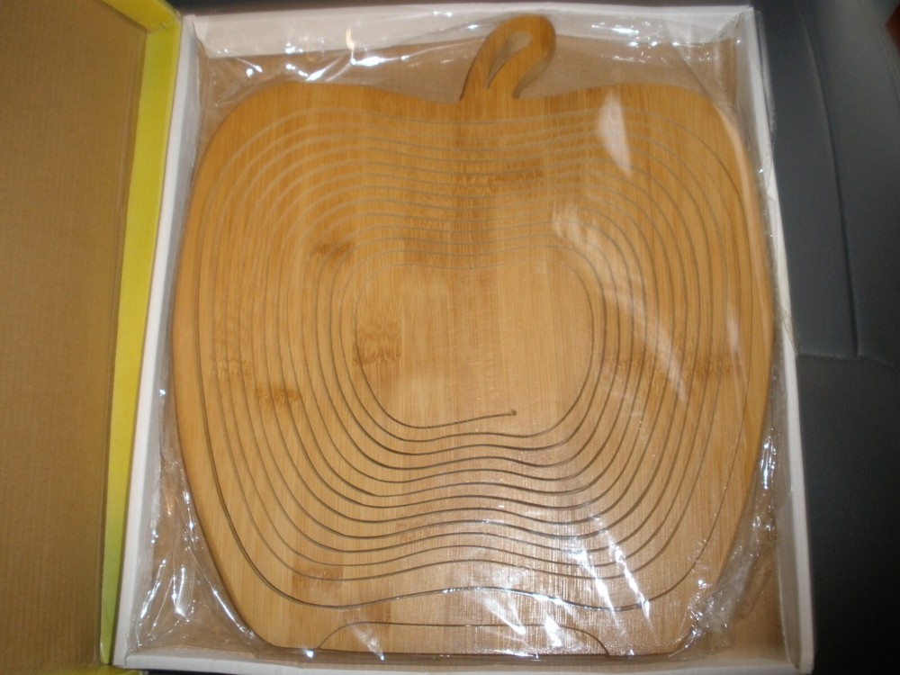 NEW Bamboo Fruit Basket Starcrest Apple Shape